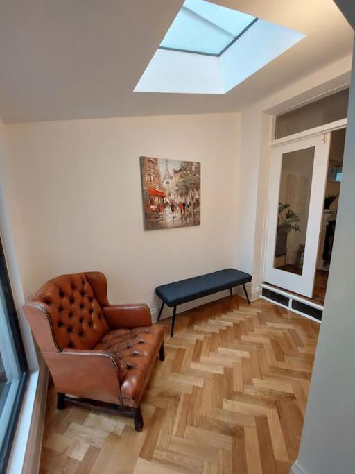 Large Newly Refurbished House Close To Harbour Bristol Exterior photo